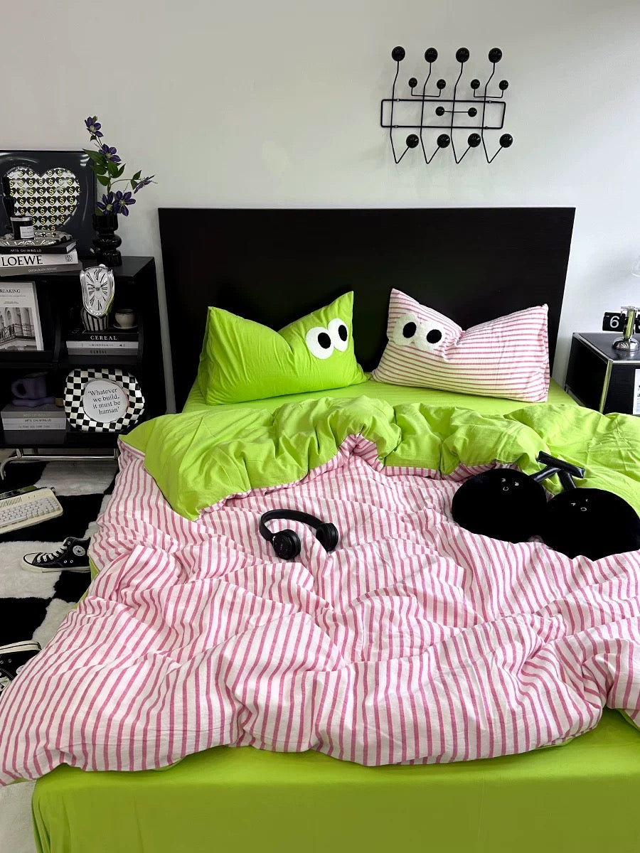 Light pink and green bed sheets for cute aesthetic decor