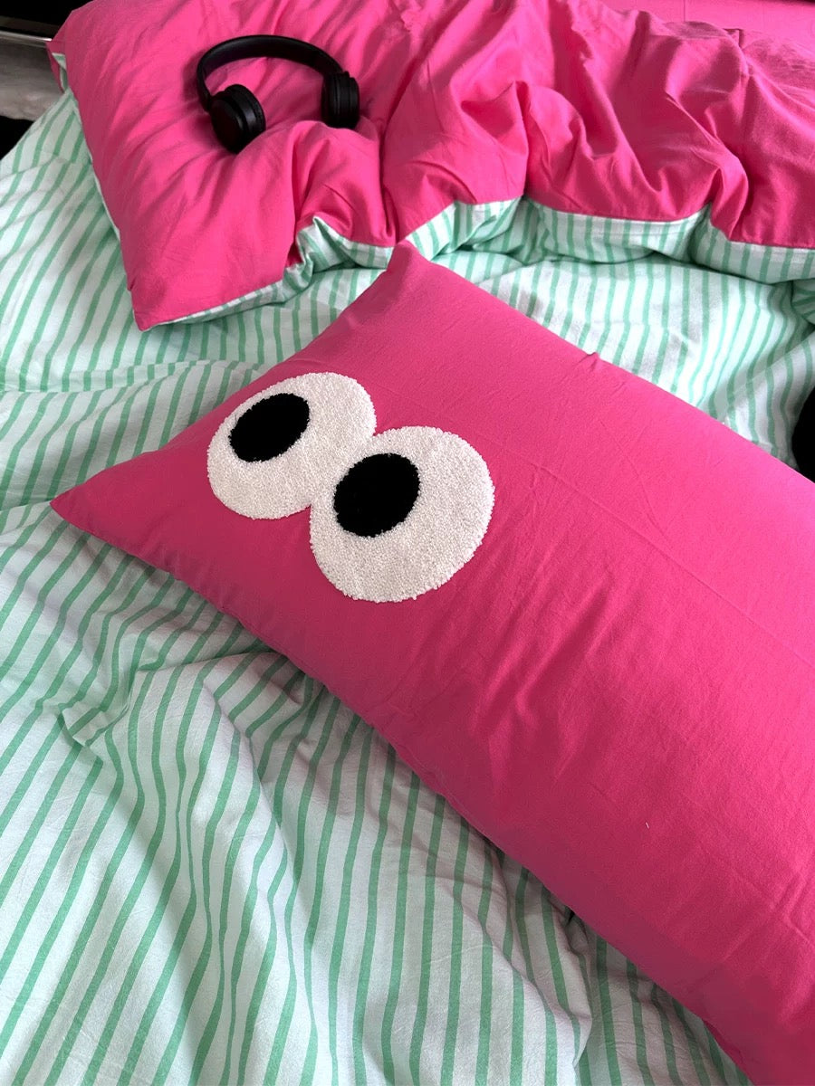 Affordable cute bedding set with pink aesthetic design