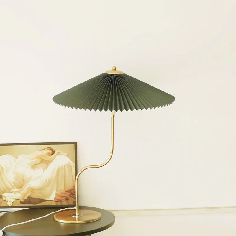 Cute Decorative Night Light – Vintage Pleated Brass Lamp