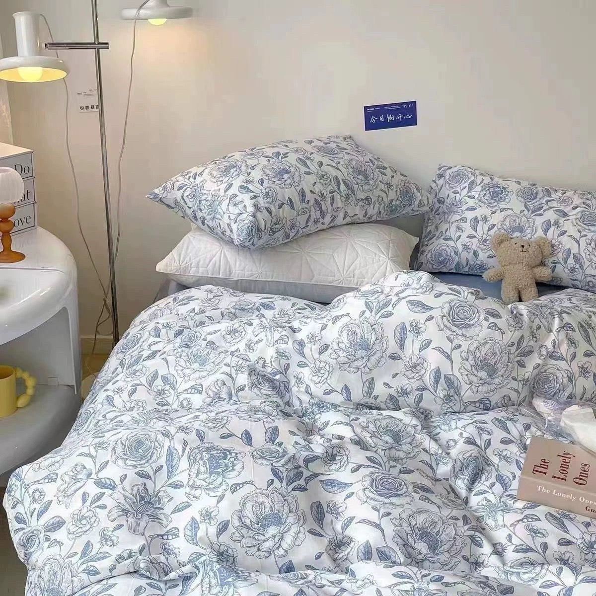 Floral Bedding Set in Vintage Style for Cozy Bedroom Decor