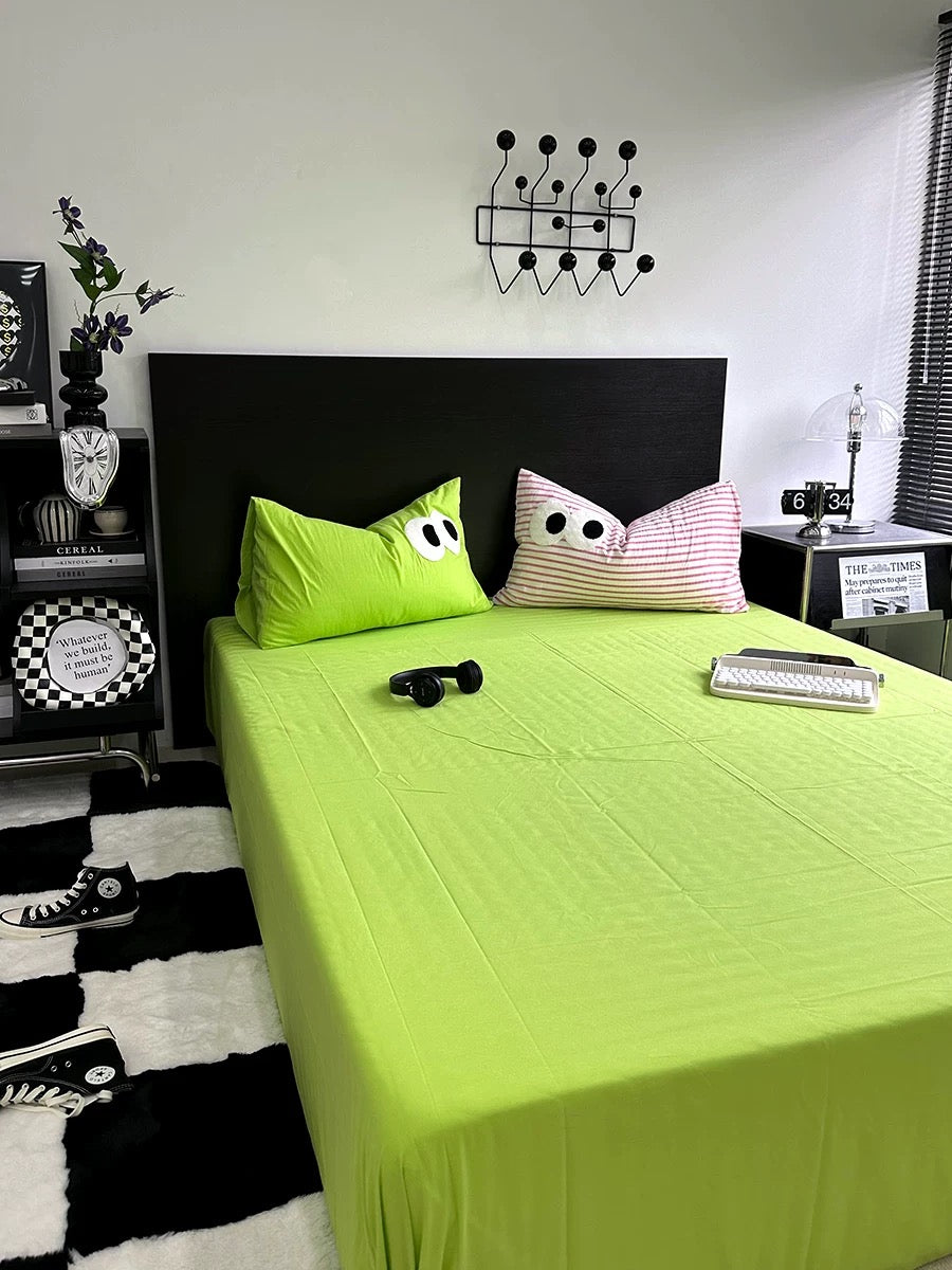 Big Eyes bedding set for aesthetic room design