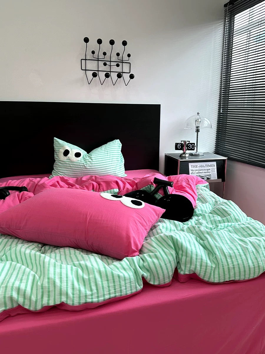 Light pink and green bed sheets for aesthetic bedroom