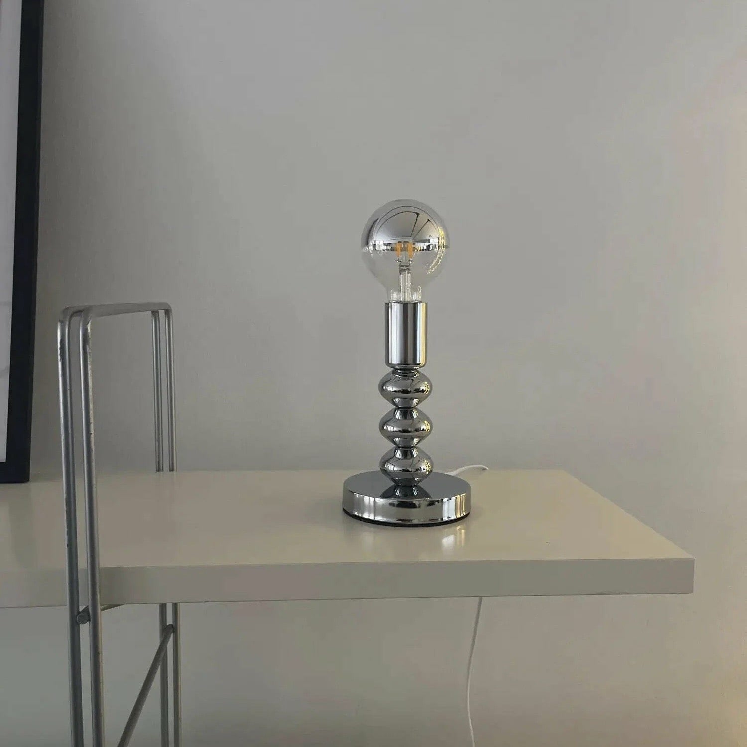 Modern LED Desk Lamp – Stylish Night Light for Bedroom or Bar
