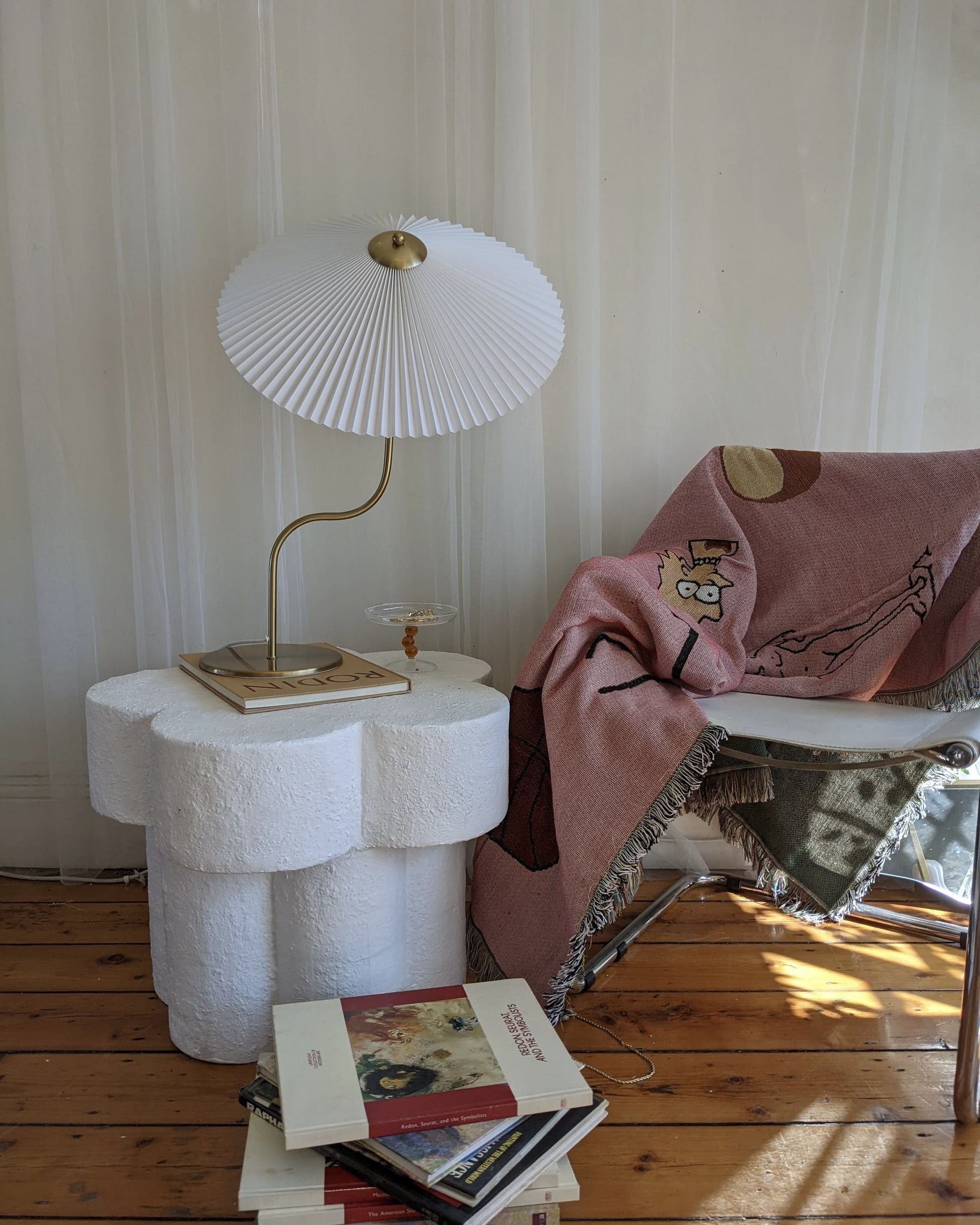 Retro Table Lamp for Living Room – Vintage Brass Pleated