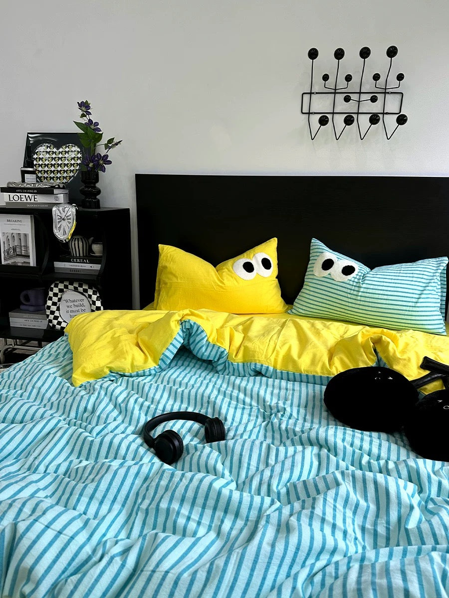 Big Eyes bedding set for aesthetic pink and green bedroom
